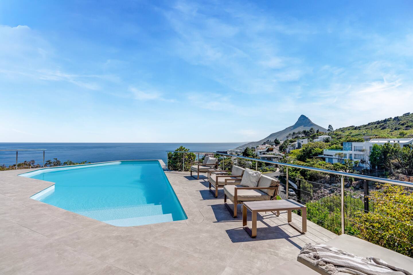 Camps Bay luxury villa guide